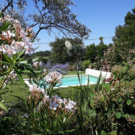 Parfums De Provence "Le Lavandin" Piscine Chauffee & Spa เวซง-ลา-โรแมน ภายนอก รูปภาพ